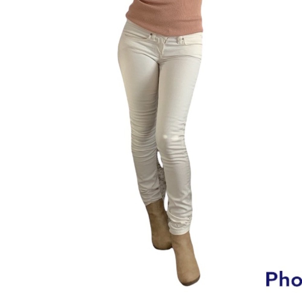 GAP white skinny jeans